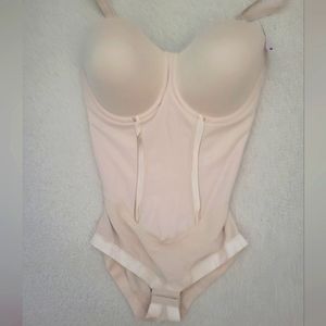 NWT Maidenform Shapewear 38D